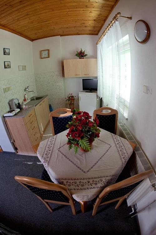 Pension Karst Бланско Номер фото